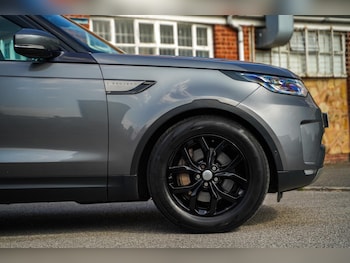 Used Land Rover Discovery 2018 for sale - 79613352: Photo