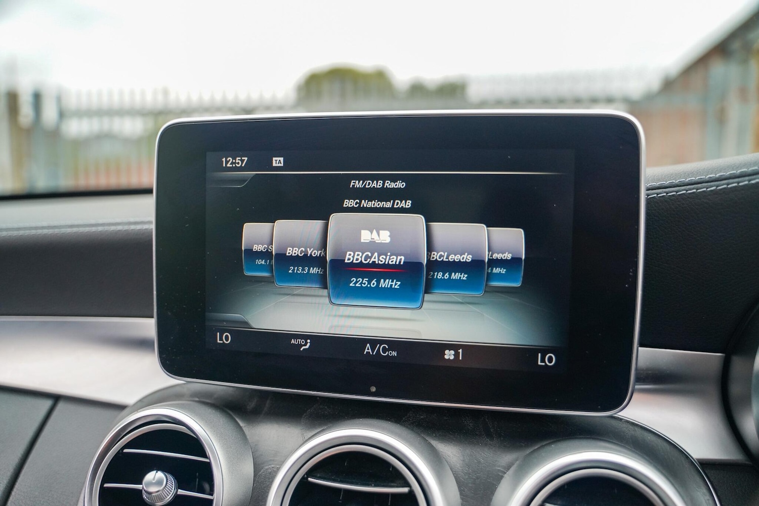 Used Mercedes-Benz C Class 2016 for sale - 77015595: Photo 43