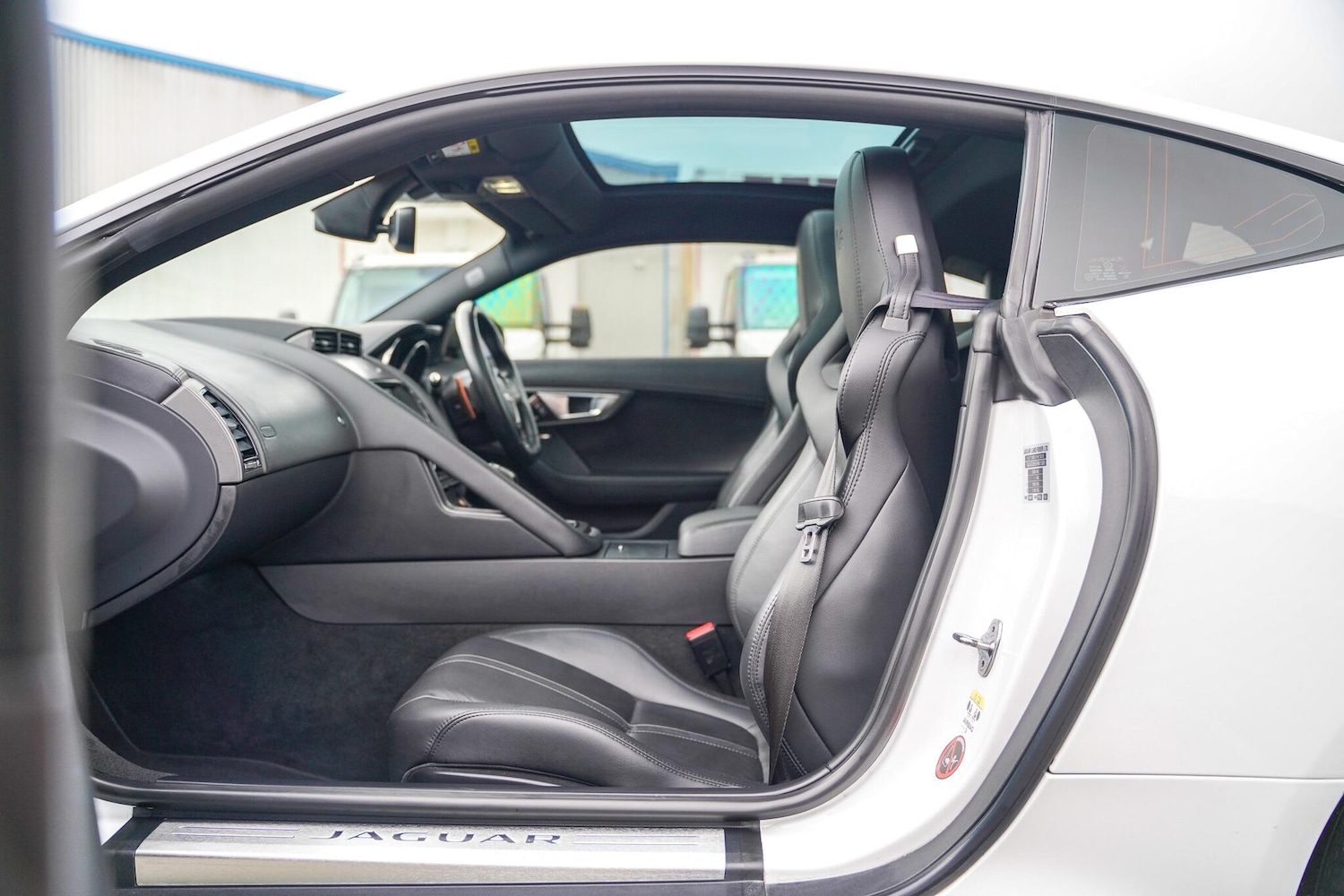 Used Jaguar F-Type 2014 for sale - 77574397: Photo 35