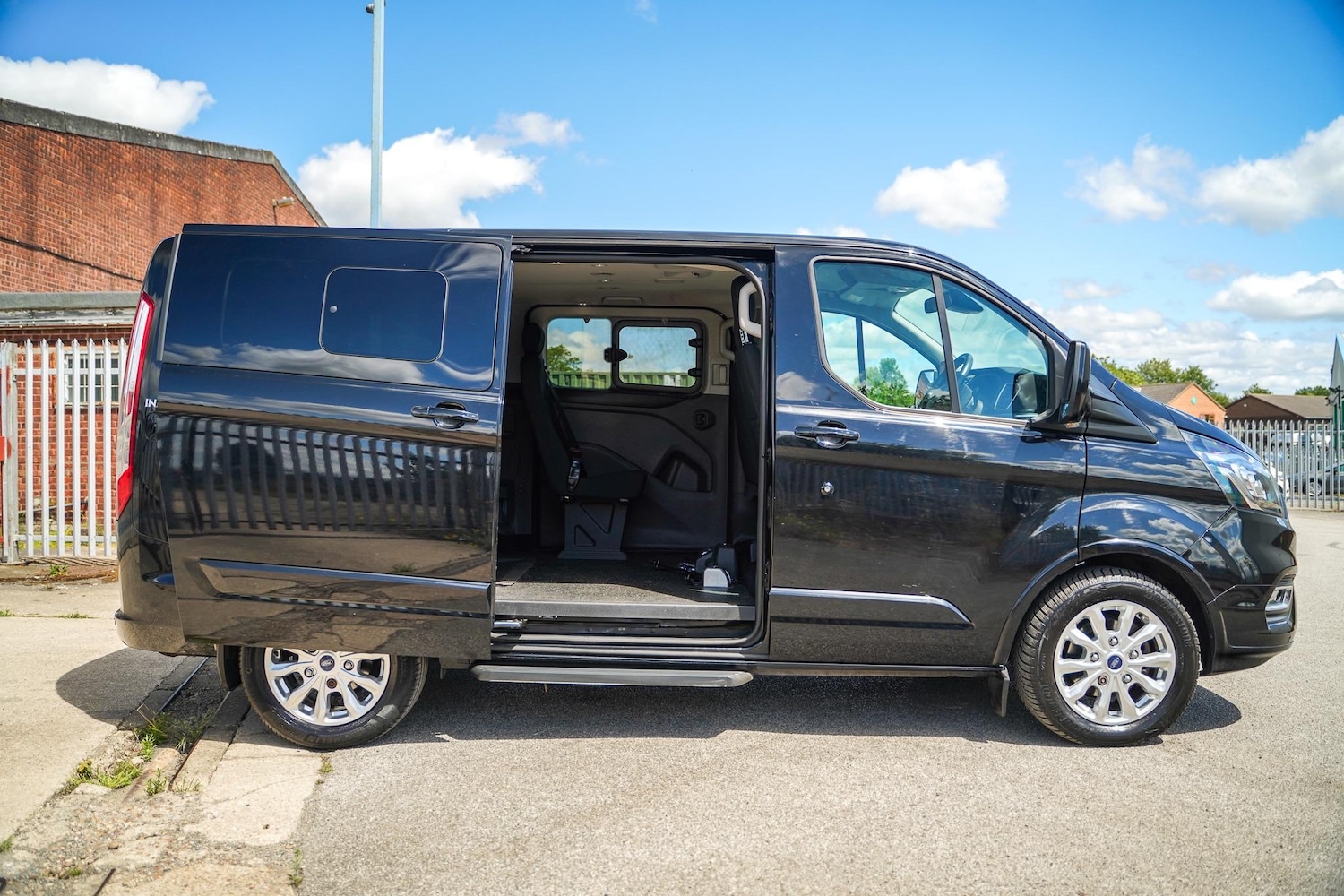 Used Ford Tourneo Custom 2018 for sale - 76189238: Photo 12