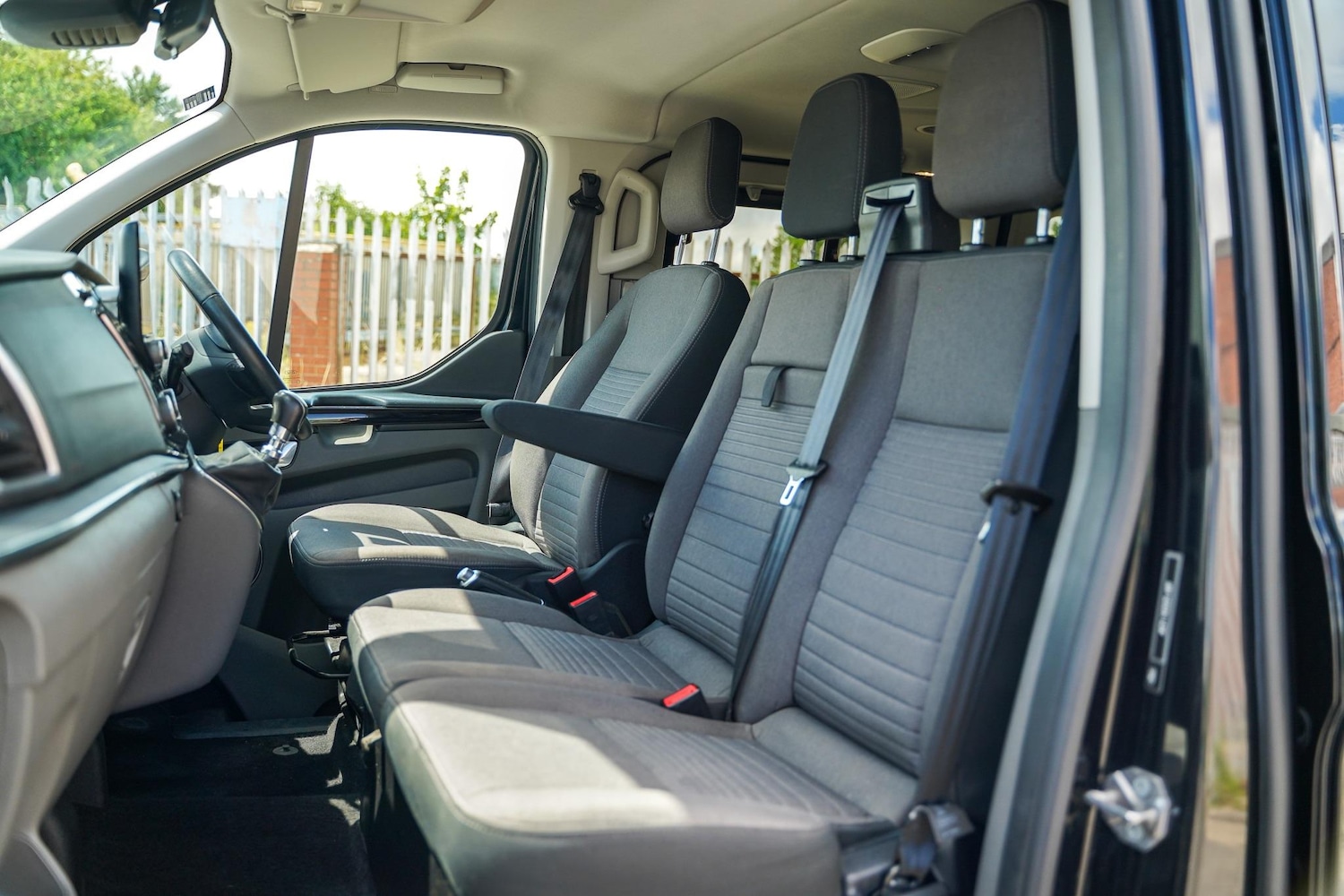 Used Ford Tourneo Custom 2018 for sale - 76189238: Photo 2