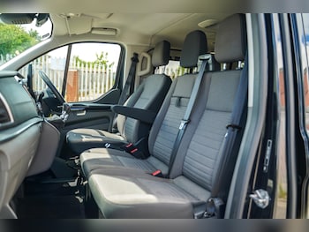 Used Ford Tourneo Custom 2018 for sale - 76189238: Photo
