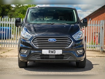 Used Ford Tourneo Custom 2018 for sale - 76189238: Photo