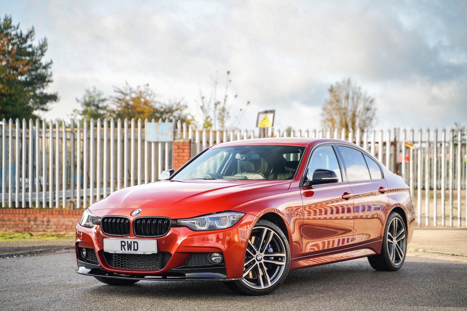 Used BMW 3 Series 2017 for sale - 76409240: Photo 1