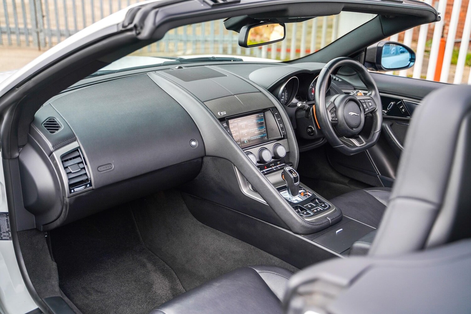 Used Jaguar F-Type 2013 for sale - 77597593: Photo 34