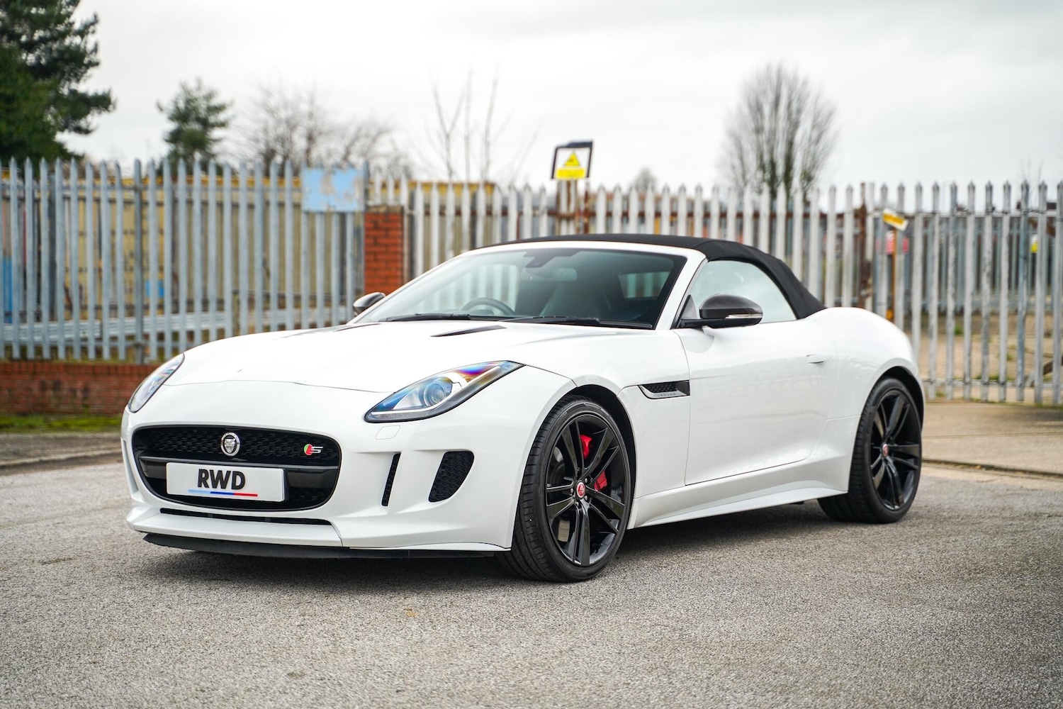 Used Jaguar F-Type 2013 for sale - 77597593: Photo 4