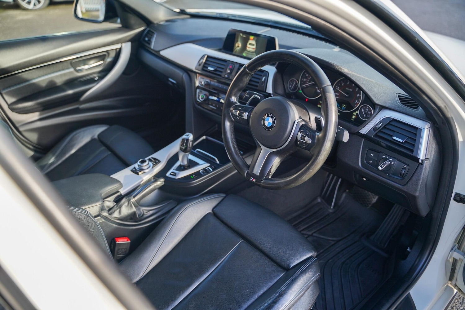 Used BMW 3 Series 2017 for sale - 77202412: Photo 11