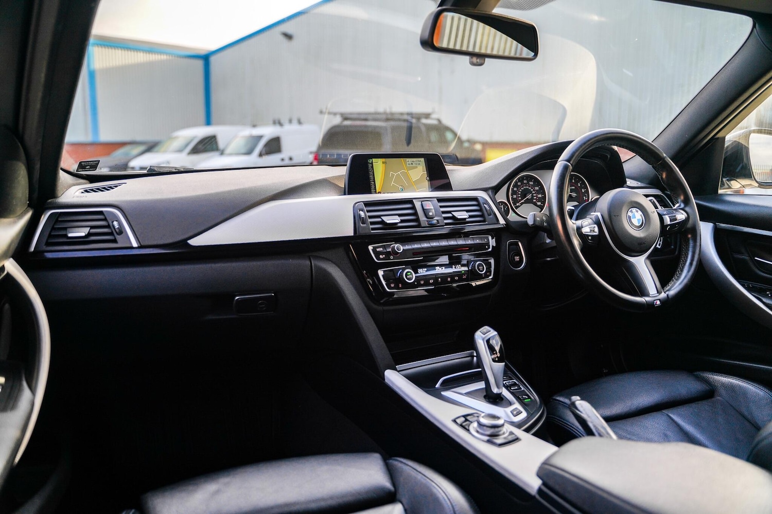 Used BMW 3 Series 2017 for sale - 77202412: Photo 24