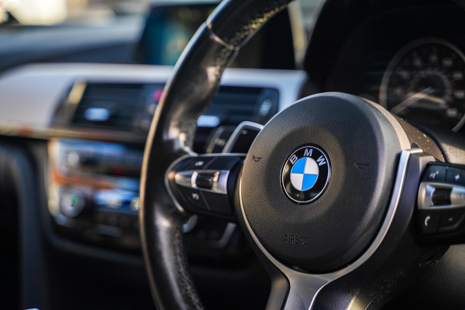 Used BMW 3 Series 2017 for sale - 77202412: Photo 44