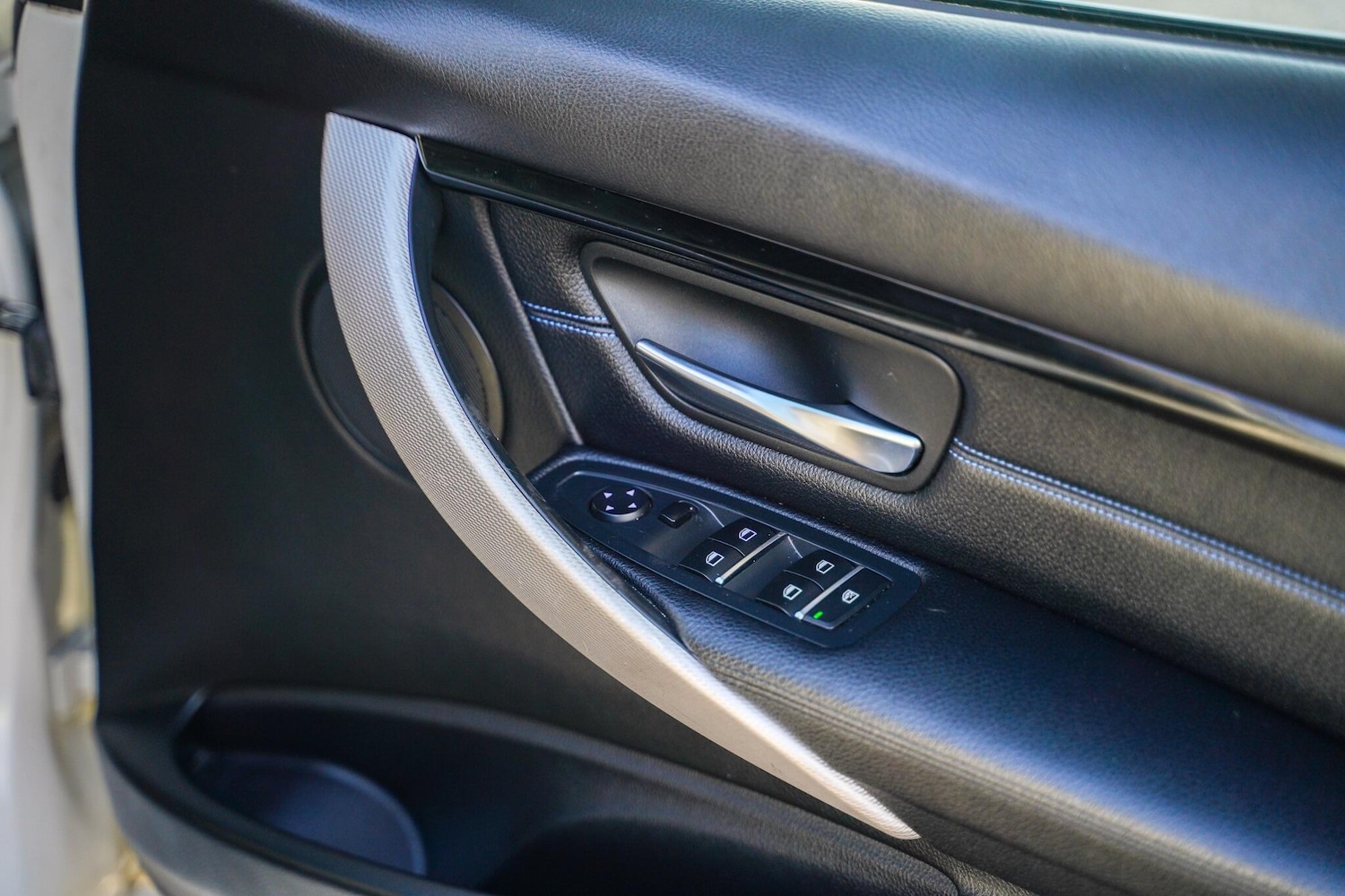 Used BMW 3 Series 2017 for sale - 77202412: Photo 47