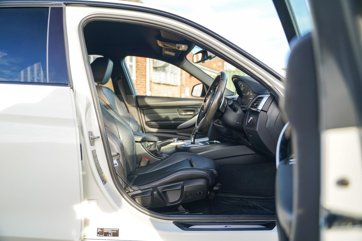 Used BMW 3 Series 2017 for sale - 77202412: Photo 9