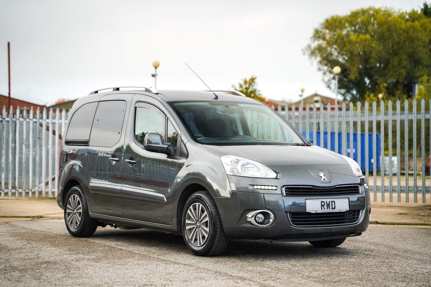 Used Peugeot Partner Tepee 2015 for sale - 76349114: Photo 2