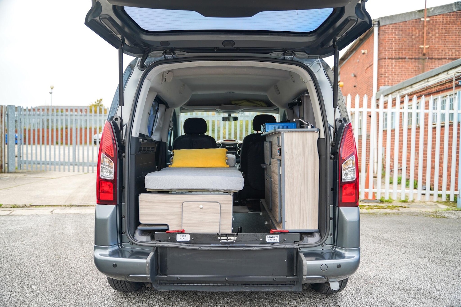 Used Peugeot Partner Tepee 2015 for sale - 76349114: Photo 4