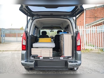 Used Peugeot Partner Tepee 2015 for sale - 76349114: Photo
