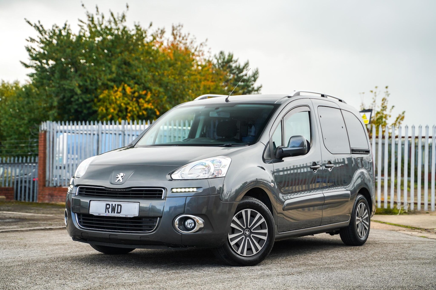 Used Peugeot Partner Tepee 2015 for sale - 76349114: Photo 5
