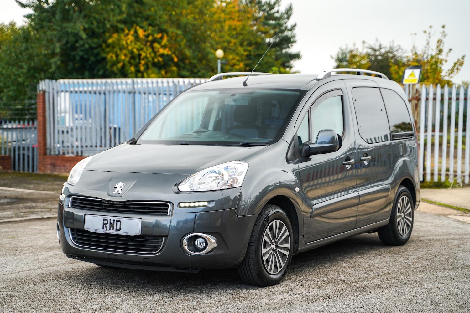 Used Peugeot Partner Tepee 2015 for sale - 76349114: Photo 6