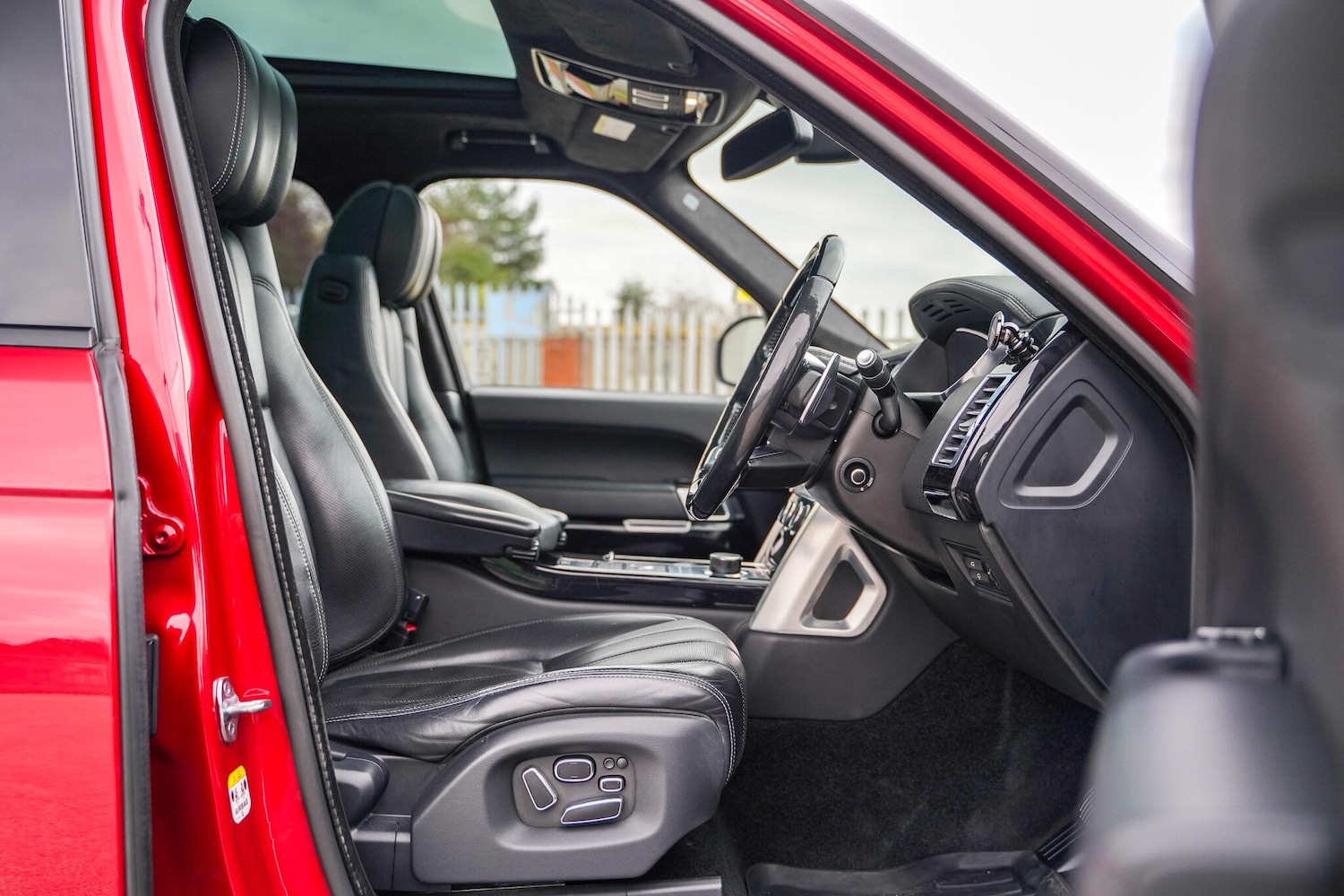 Used Land Rover Range Rover 2015 for sale - 76596989: Photo 11