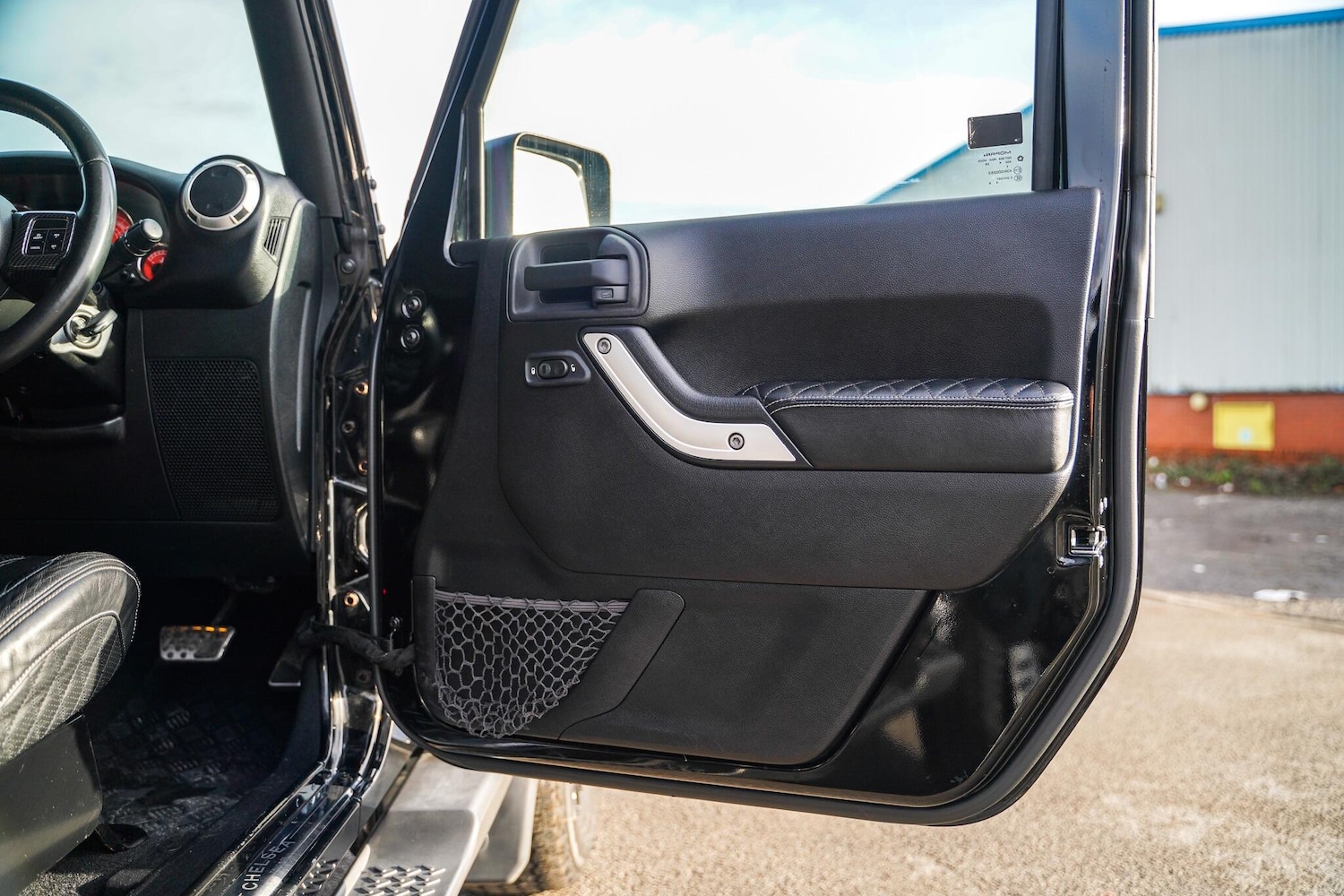 Used Jeep Wrangler 2015 for sale - 76993276: Photo 42