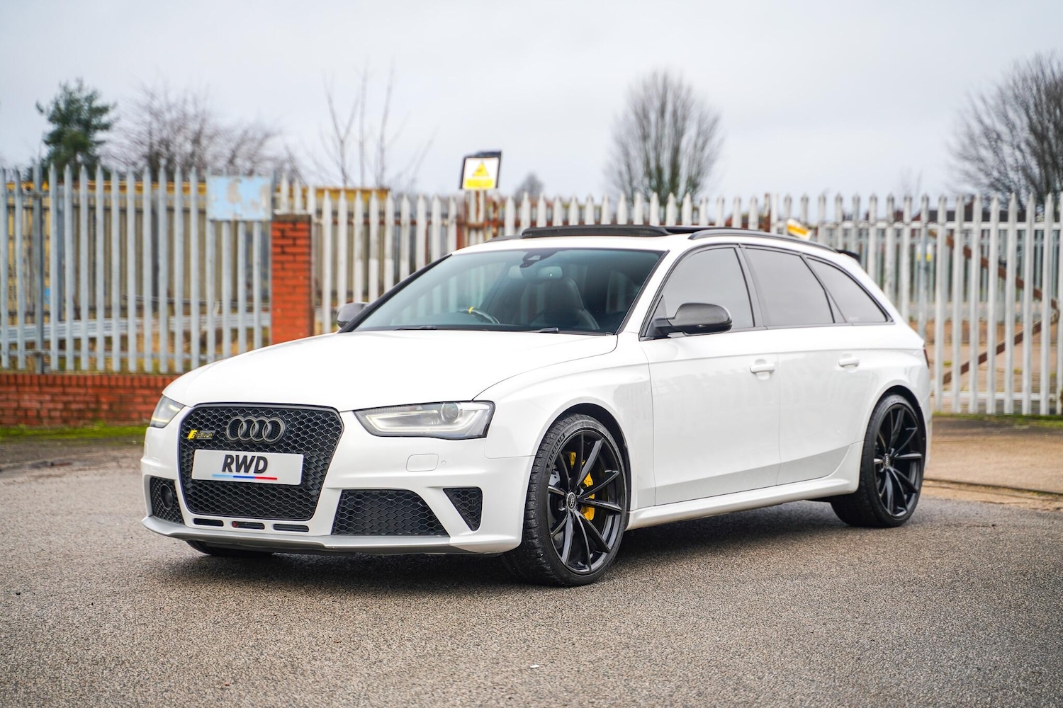 Used Audi RS4 2014 for sale - 77279000: Photo 4