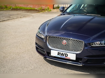 Used Jaguar XE 2018 for sale - 78891730: Photo