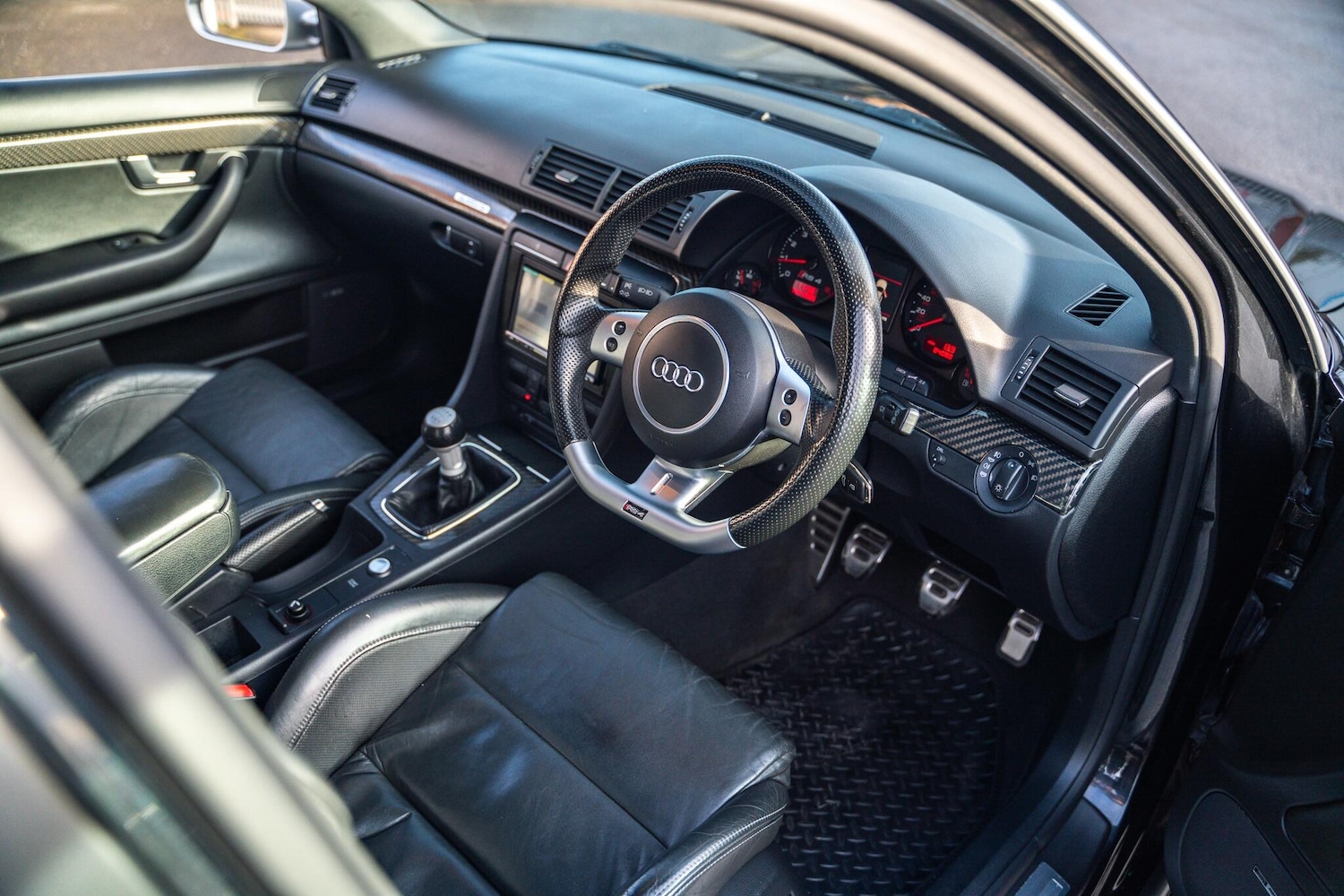 Used Audi RS4 2007 for sale - 77202841: Photo 14