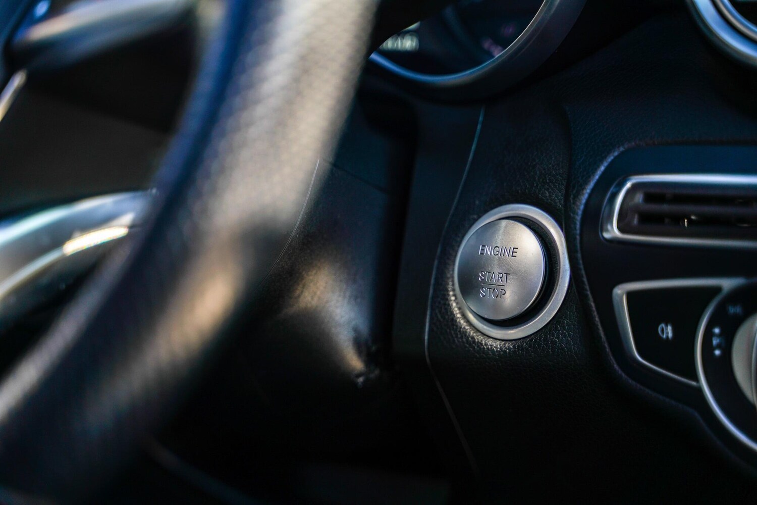 Used Mercedes-Benz GLC for sale - 77753875: Photo 51