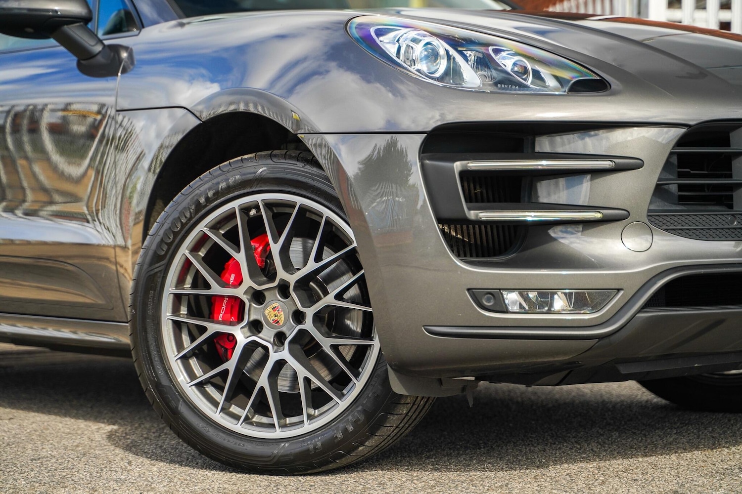 Used Porsche Macan 2015 for sale - 76189747: Photo 2