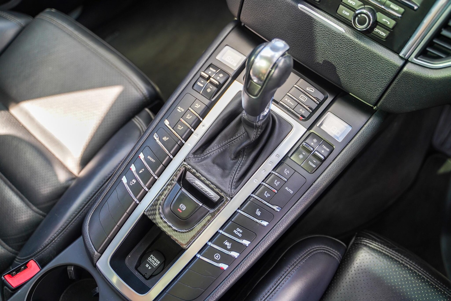 Used Porsche Macan 2015 for sale - 76189747: Photo 38