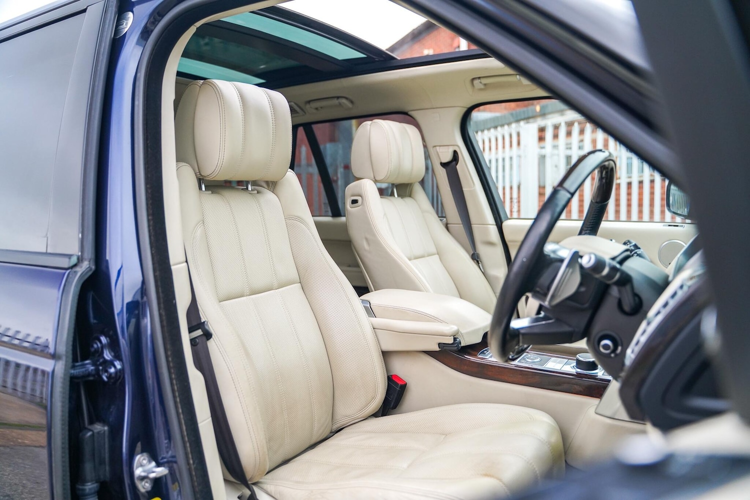 Used Land Rover Range Rover 2015 for sale - 77029114: Photo 11