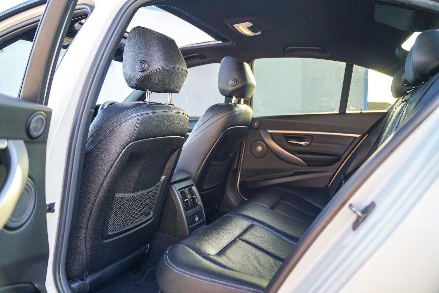 Used BMW 3 Series 2017 for sale - 76898788: Photo 28