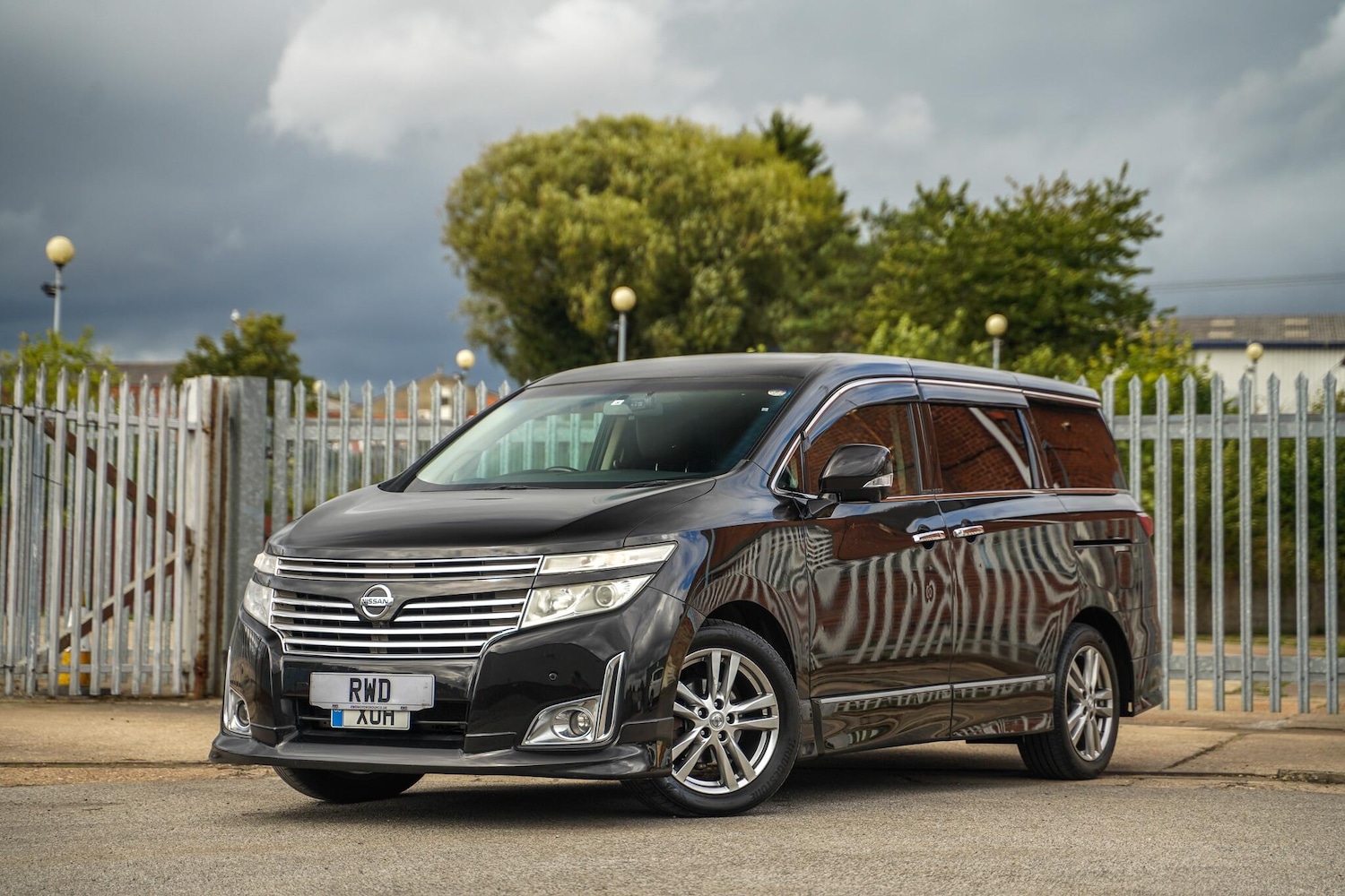 Used Nissan Elgrand 2020 for sale - 76370412: Photo 1