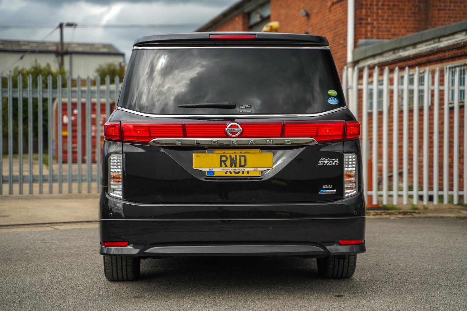 Used Nissan Elgrand 2020 for sale - 76370412: Photo 11