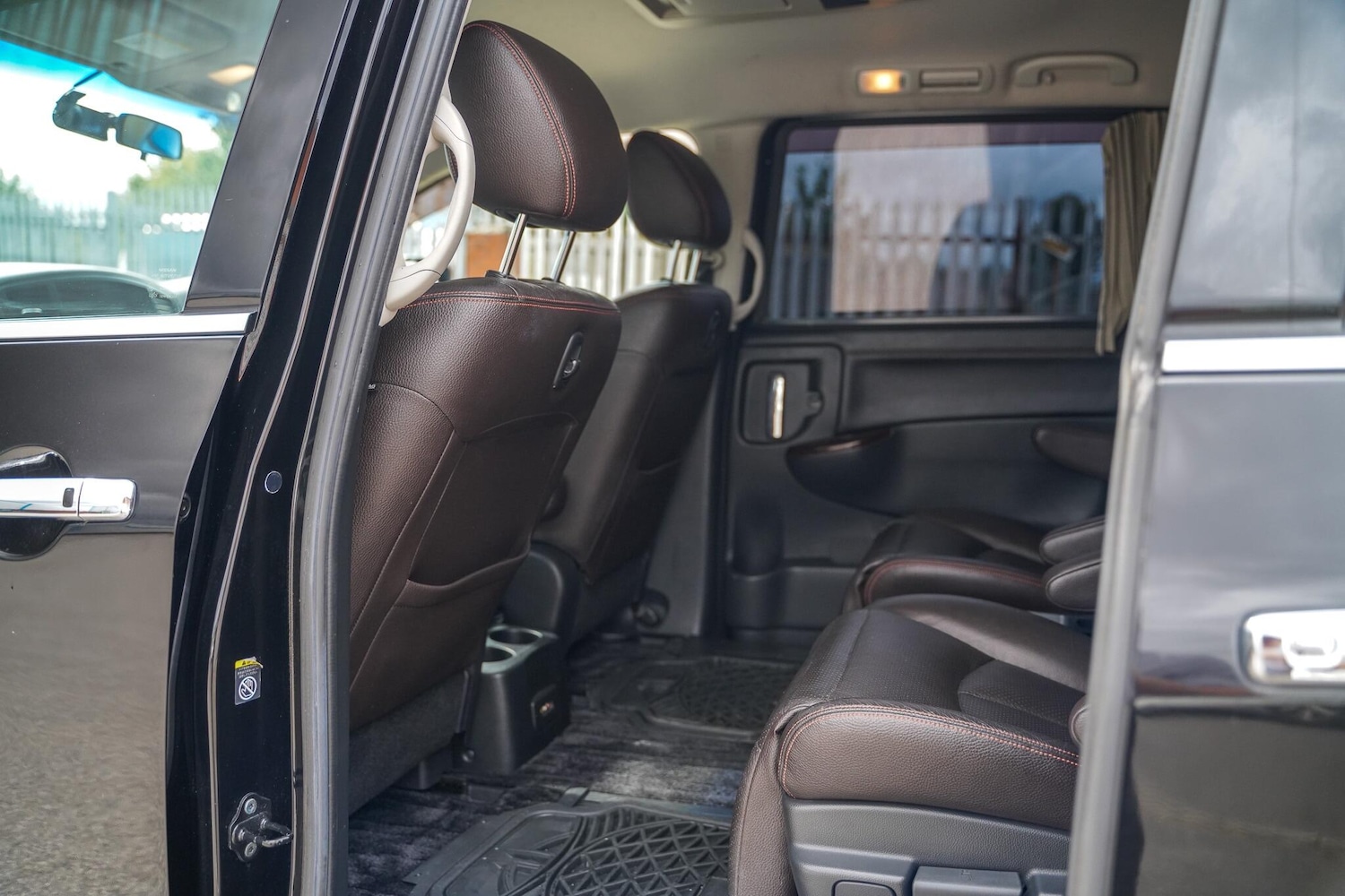 Used Nissan Elgrand 2020 for sale - 76370412: Photo 19