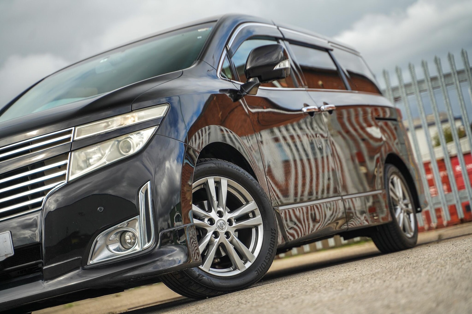 Used Nissan Elgrand 2020 for sale - 76370412: Photo 2