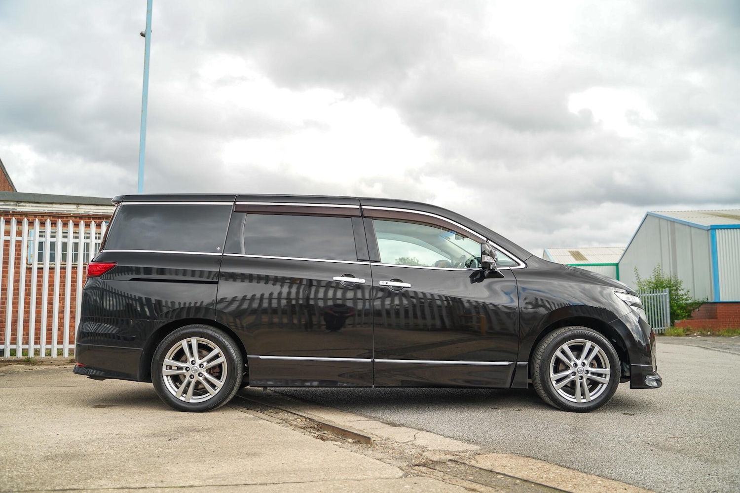 Used Nissan Elgrand 2020 for sale - 76370412: Photo 25