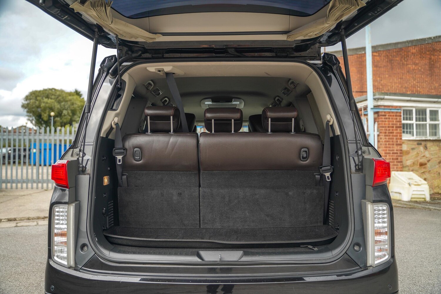 Used Nissan Elgrand 2020 for sale - 76370412: Photo 47