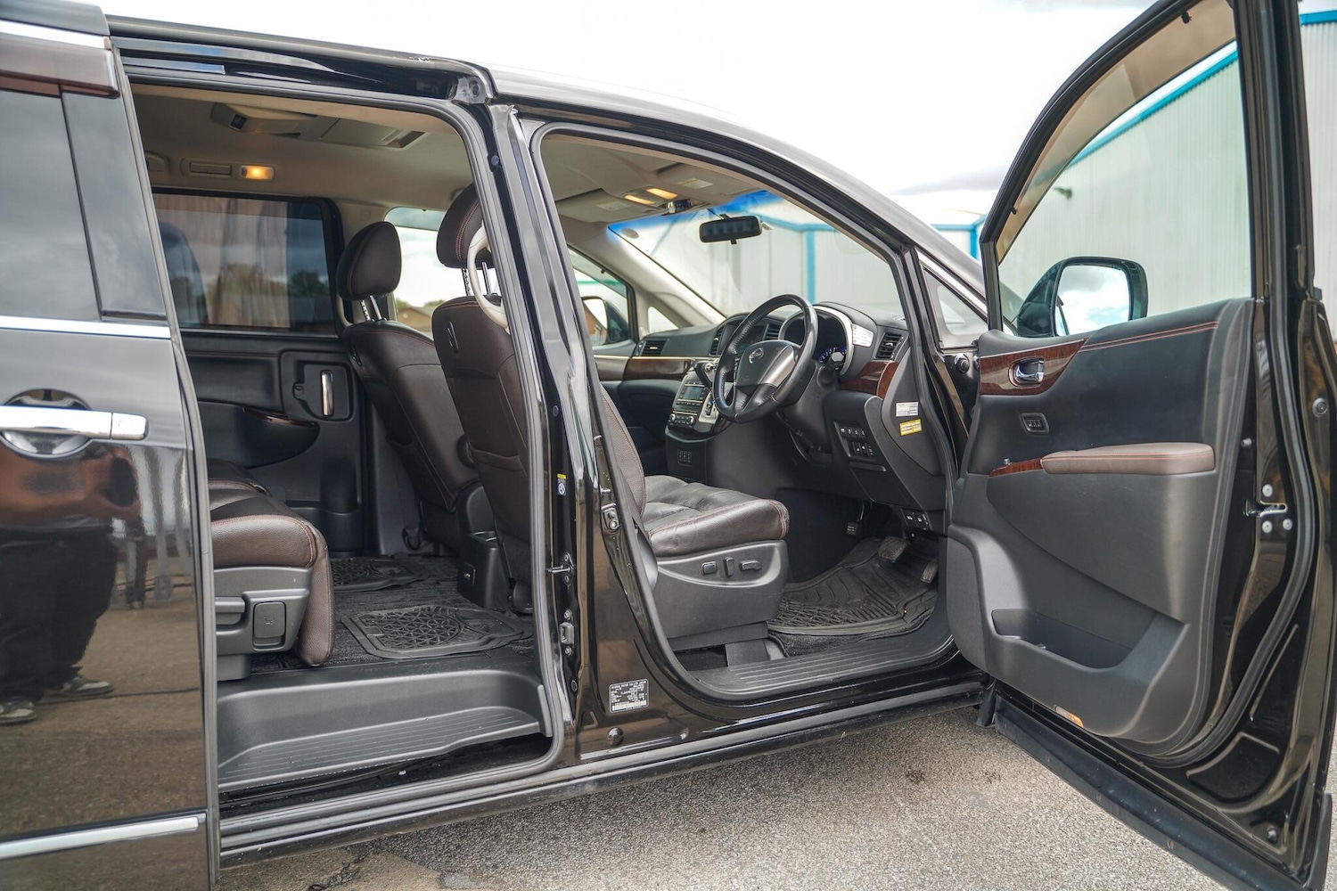 Used Nissan Elgrand 2020 for sale - 76370412: Photo 50