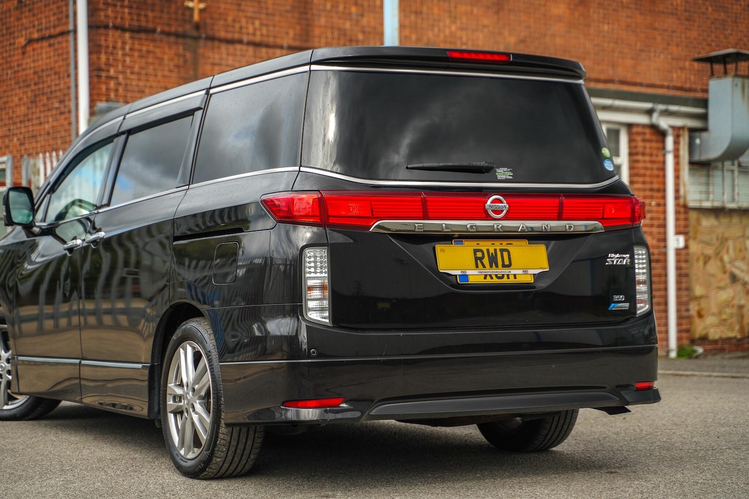 Used Nissan Elgrand 2020 for sale - 76370412: Photo 9