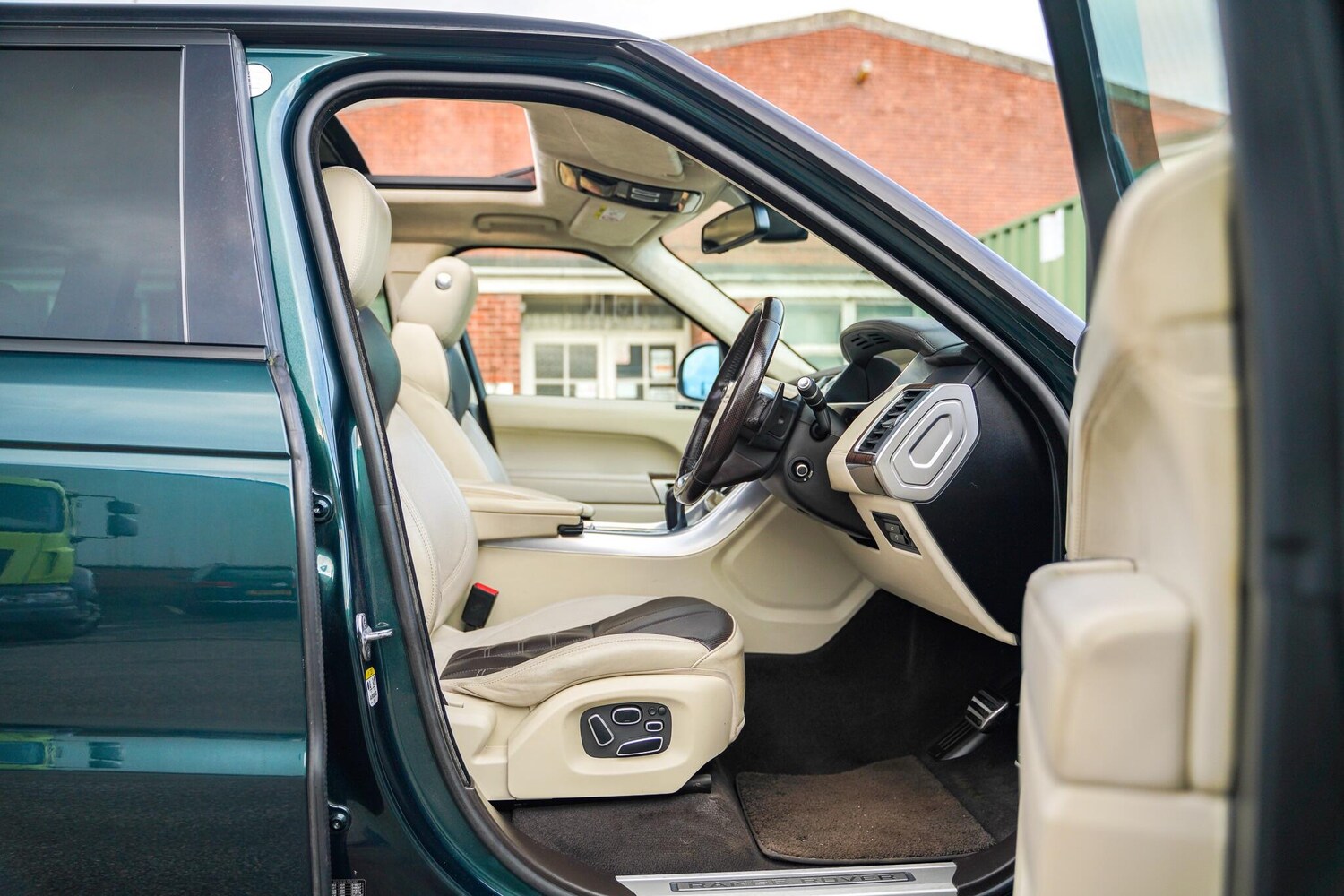 Used Land Rover Range Rover Sport for sale - 77670663: Photo 35