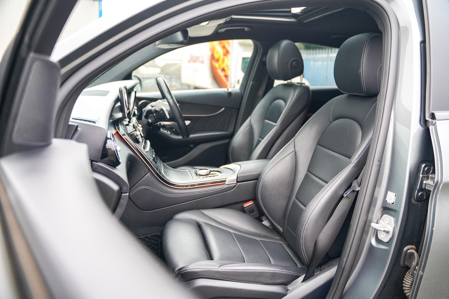 Used Mercedes-Benz GLC 2019 for sale - 77066470: Photo 12