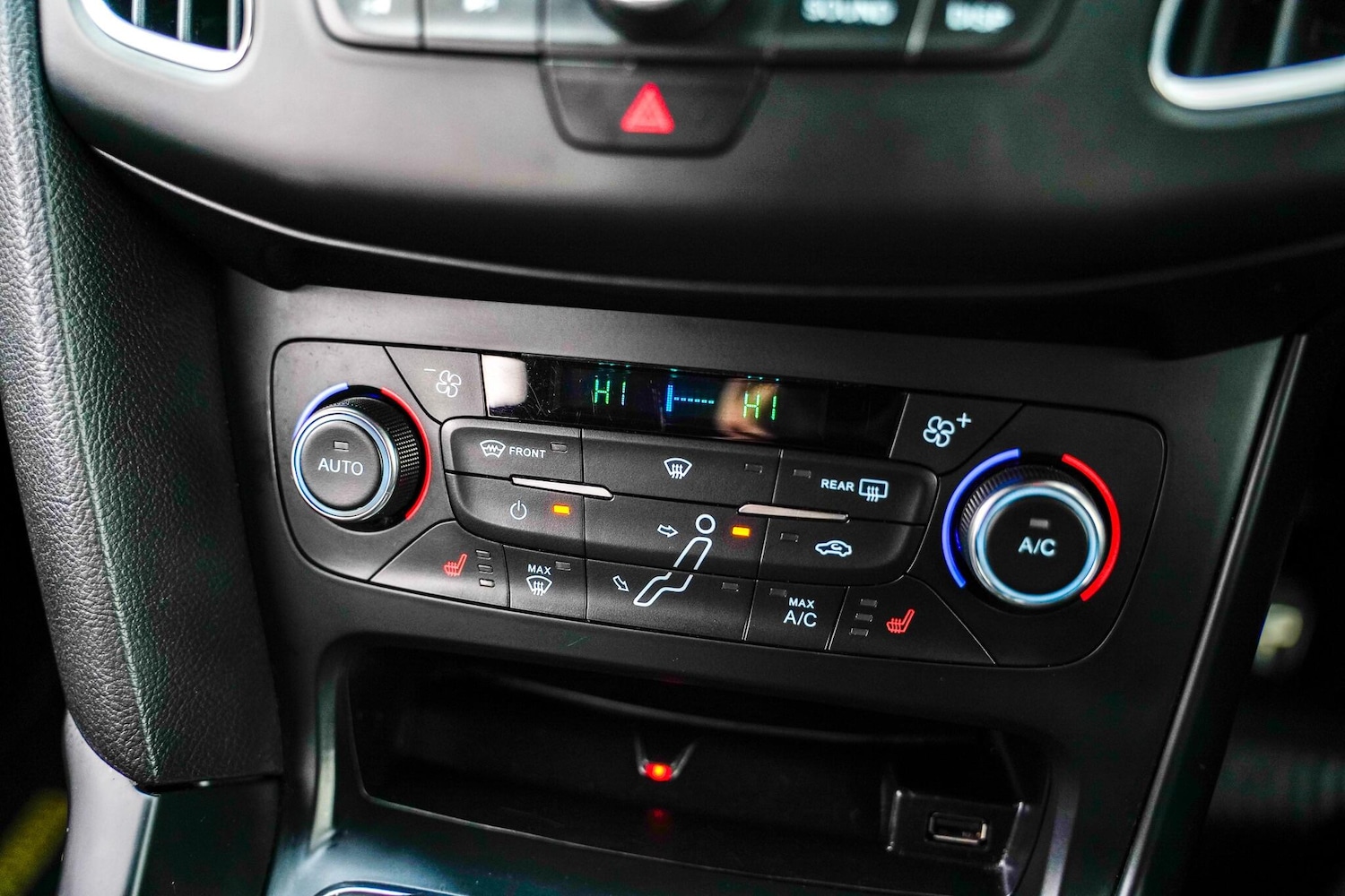 Used Ford Focus 2015 for sale - 76596930: Photo 23