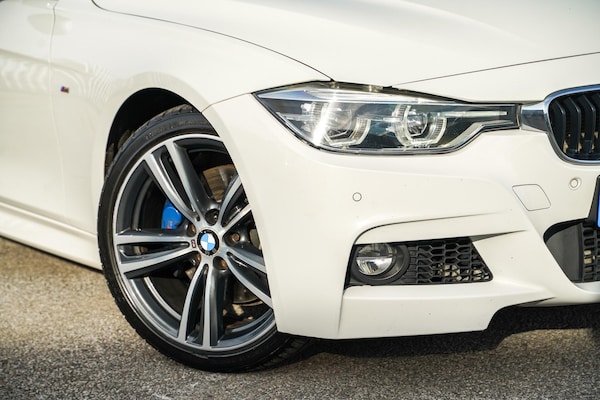 Used BMW 3 Series 2015 for sale - 76247216: Photo 2