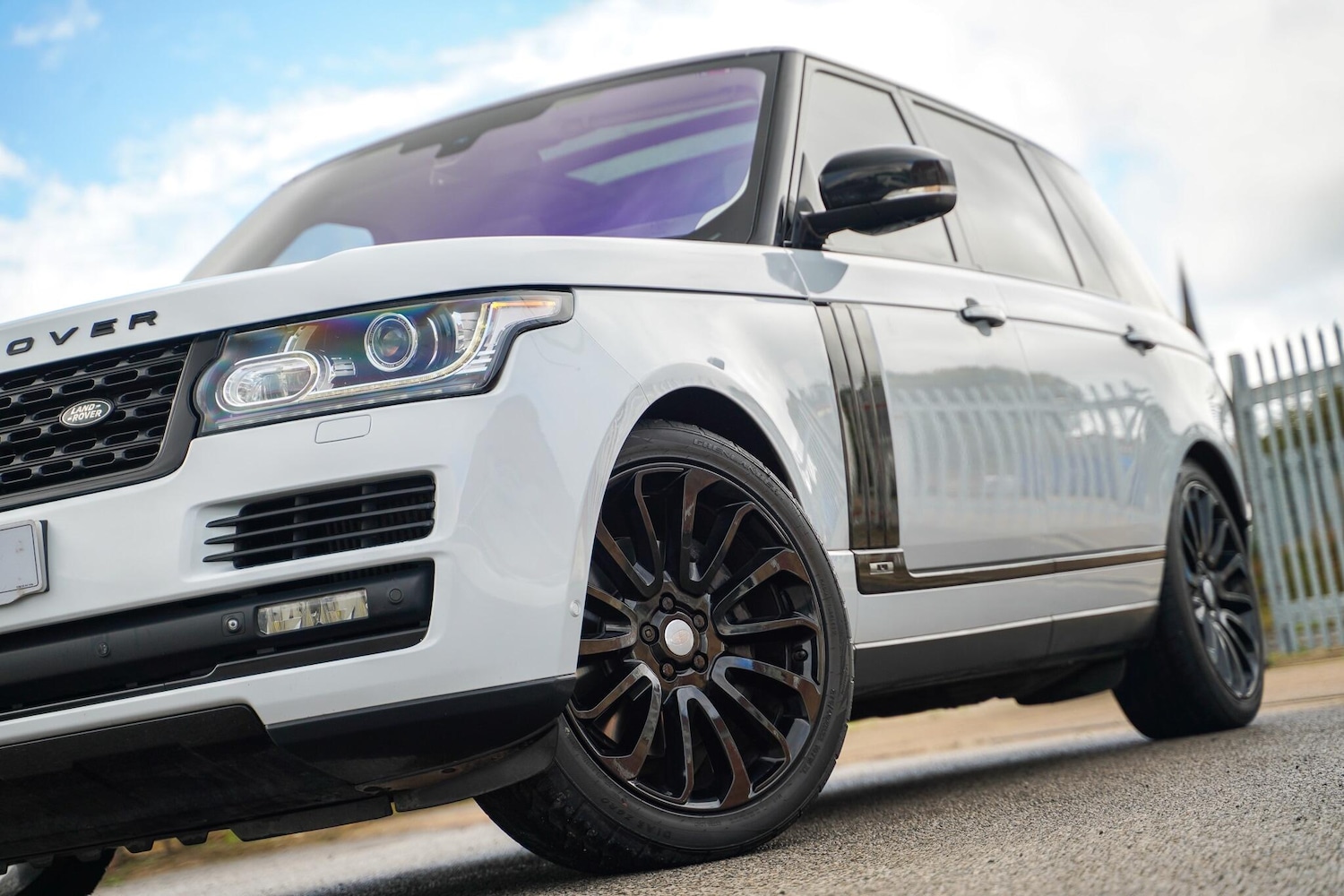 Used Land Rover Range Rover 2015 for sale - 76189846: Photo 2