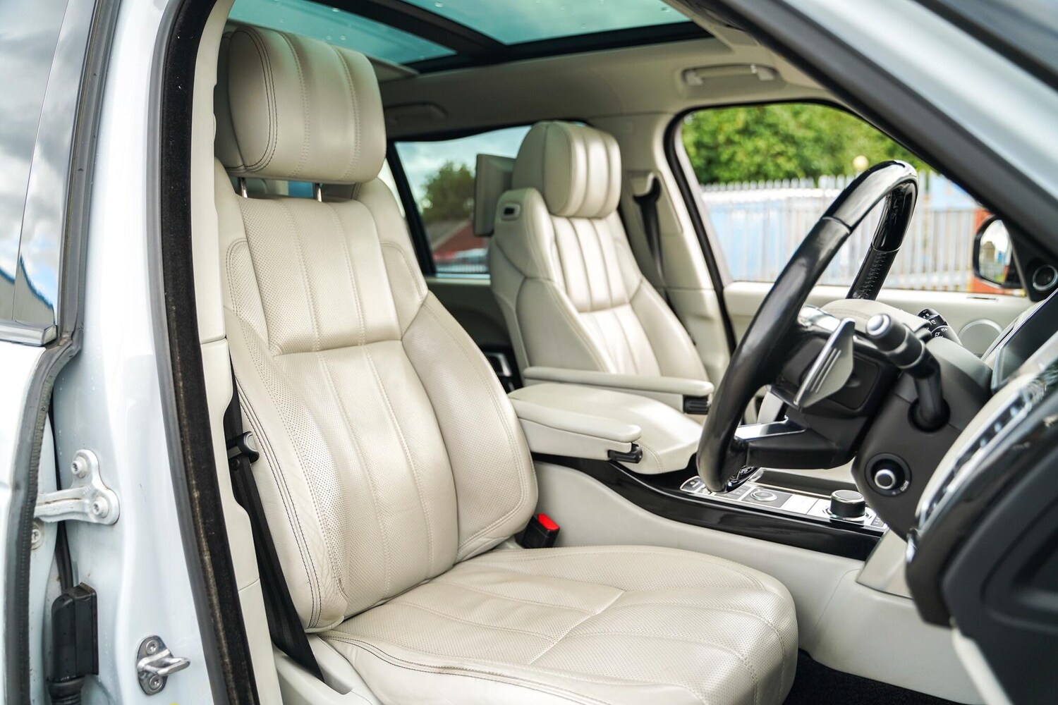 Used Land Rover Range Rover 2015 for sale - 76189846: Photo 27