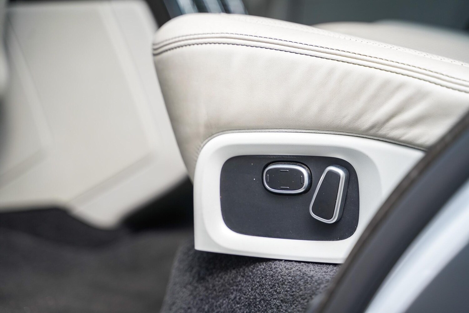 Used Land Rover Range Rover 2015 for sale - 76189846: Photo 40