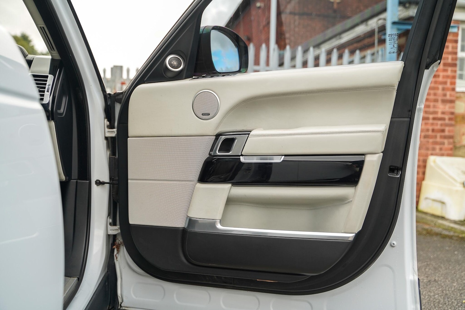 Used Land Rover Range Rover 2015 for sale - 76189846: Photo 45