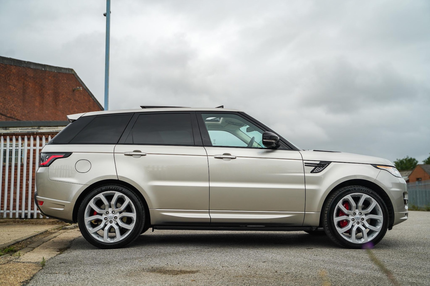 Used Land Rover Range Rover Sport 2015 for sale - 76898332: Photo 15
