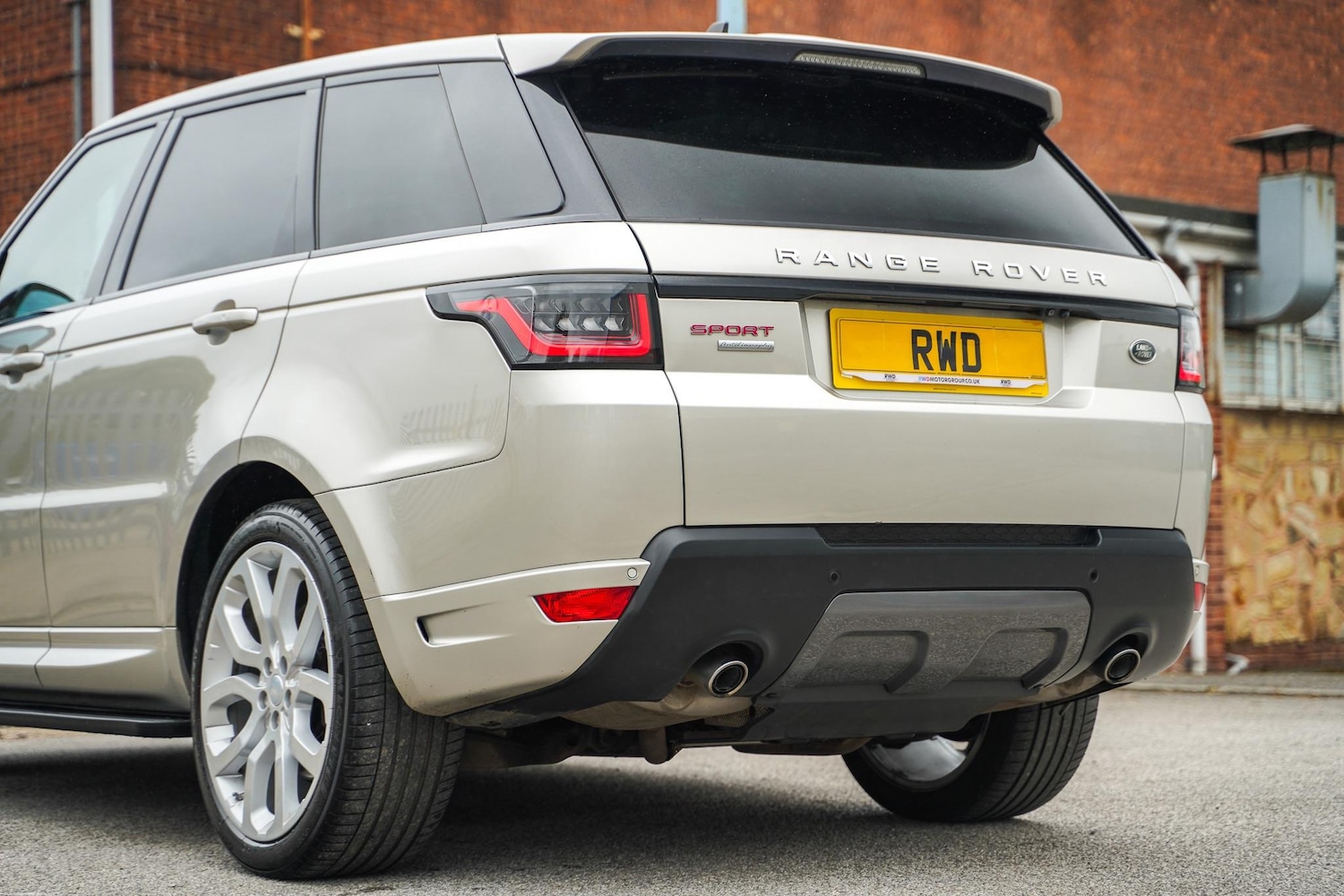 Used Land Rover Range Rover Sport 2015 for sale - 76898332: Photo 4