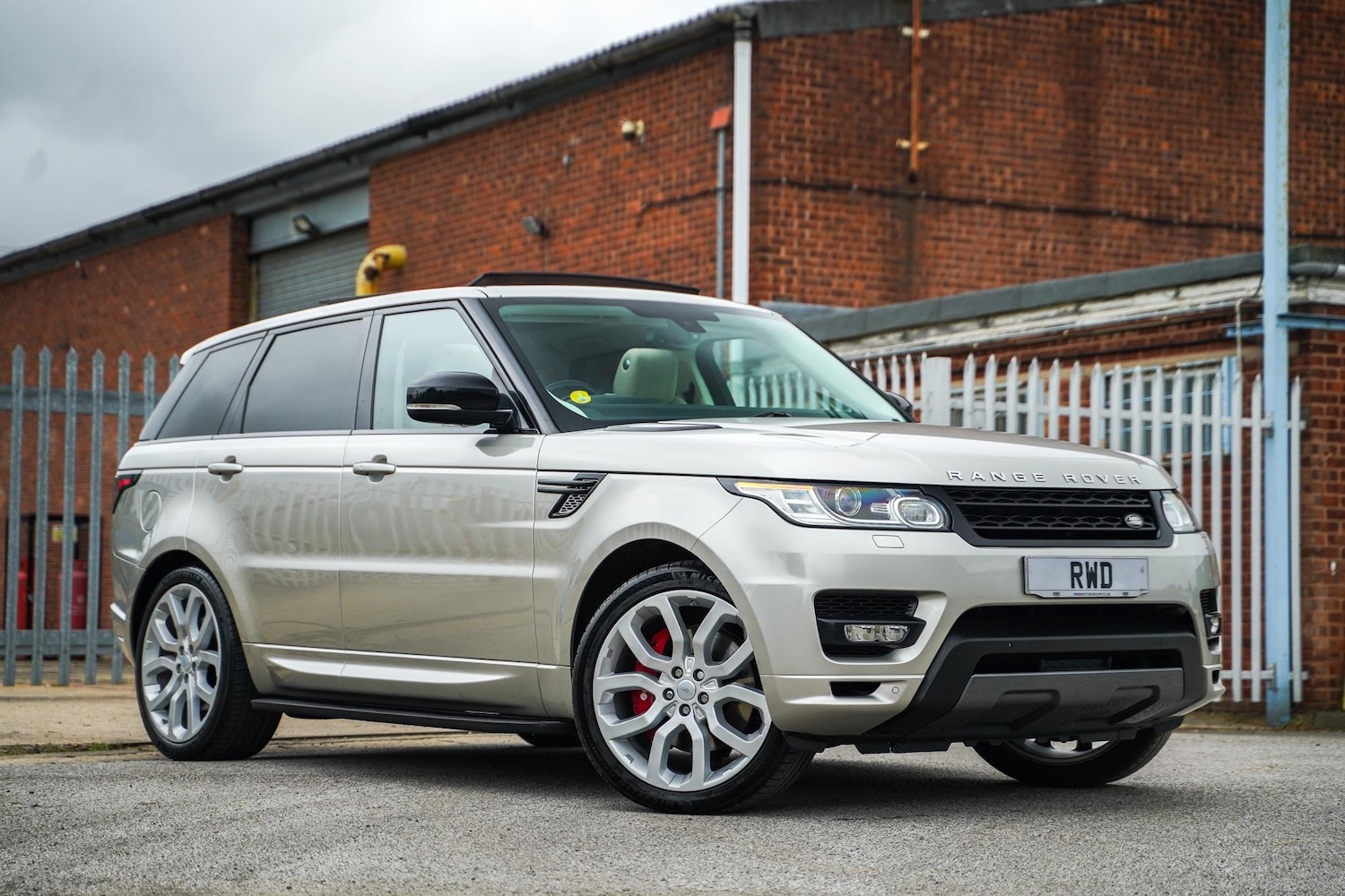 Used Land Rover Range Rover Sport 2015 for sale - 76898332: Photo 5