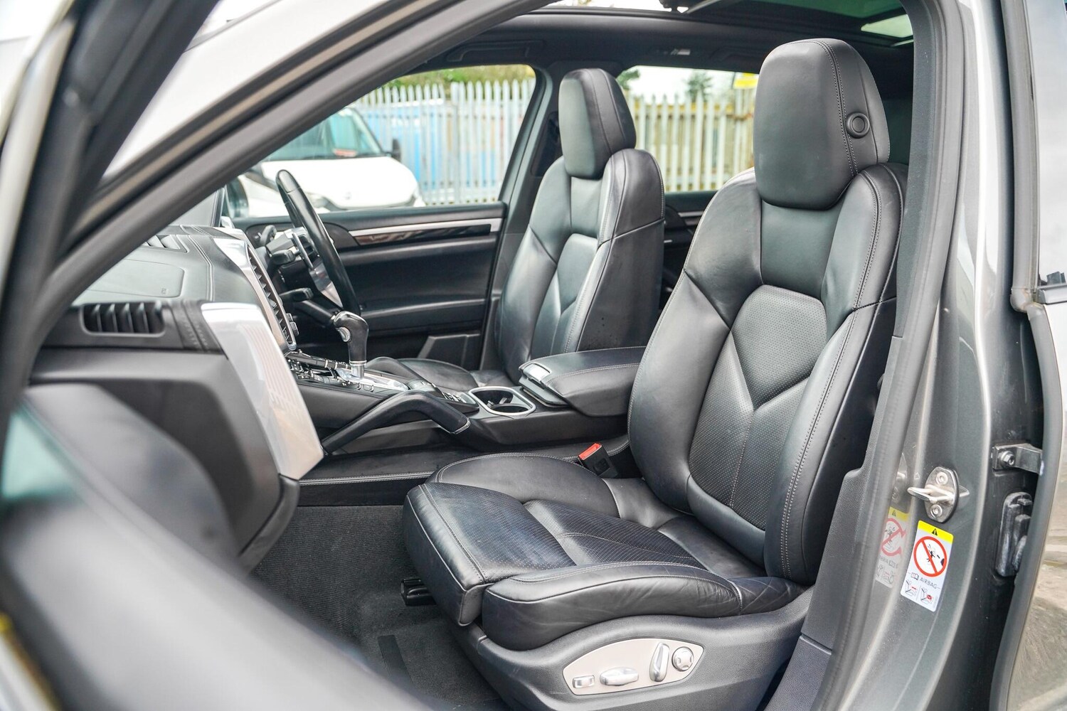 Used Porsche Cayenne for sale - 78214656: Photo 28